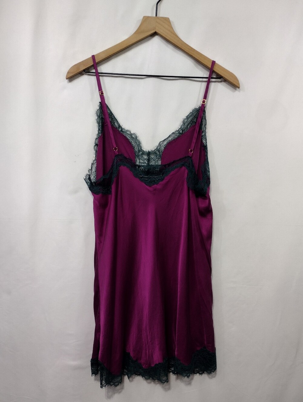Victoria's Secret Magenta Slip with Dark Green Lace Trim Women's XL Romantic - Picture 4 of 6